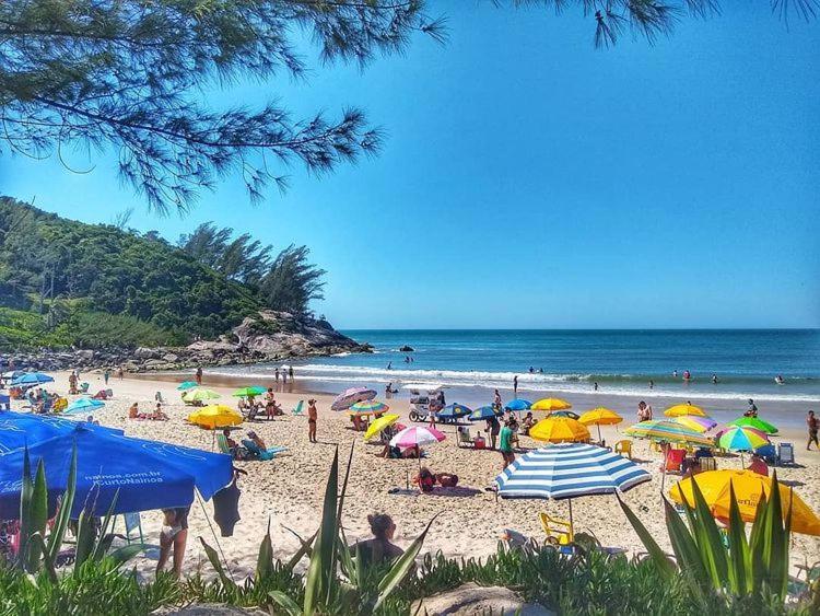 Bula House Uma Quadra Do Mar Apartman Garopaba Kültér fotó